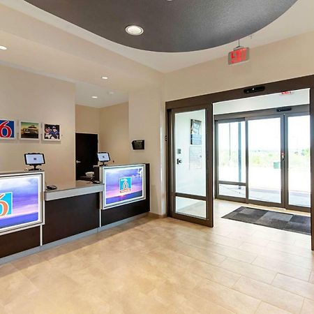 Studio 6 Austin Airport Екстериор снимка