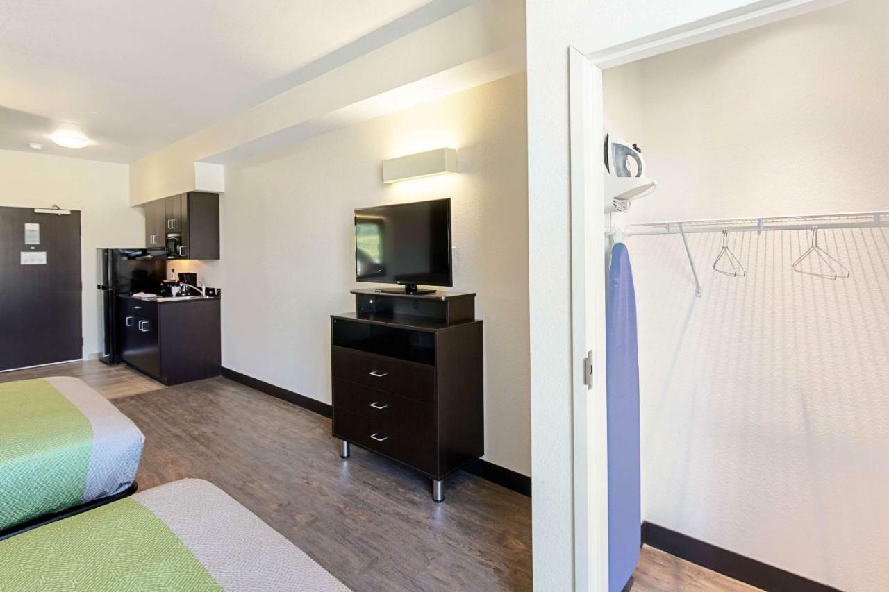 Studio 6 Austin Airport Екстериор снимка