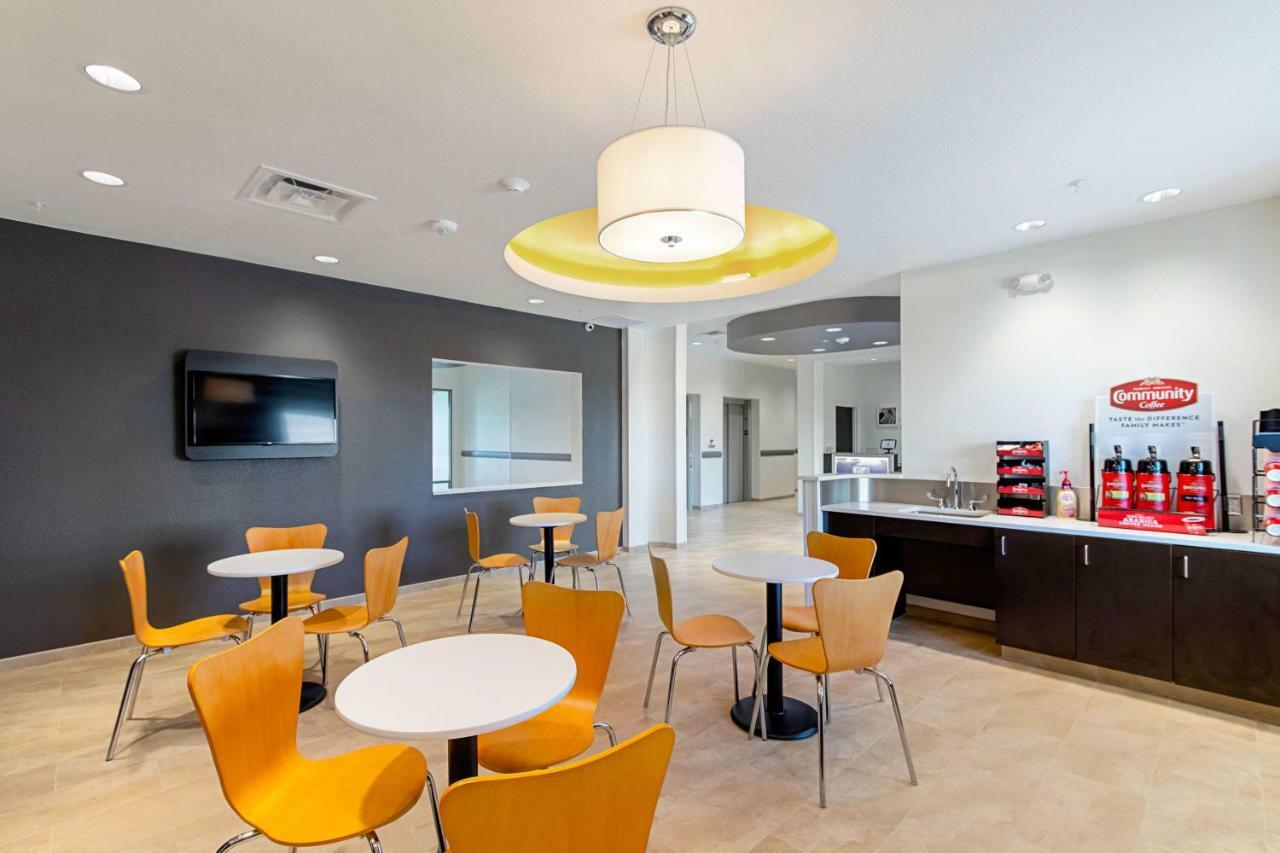 Studio 6 Austin Airport Екстериор снимка