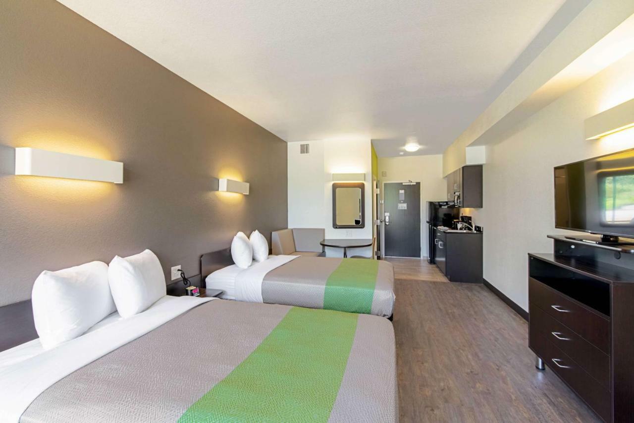 Studio 6 Austin Airport Екстериор снимка