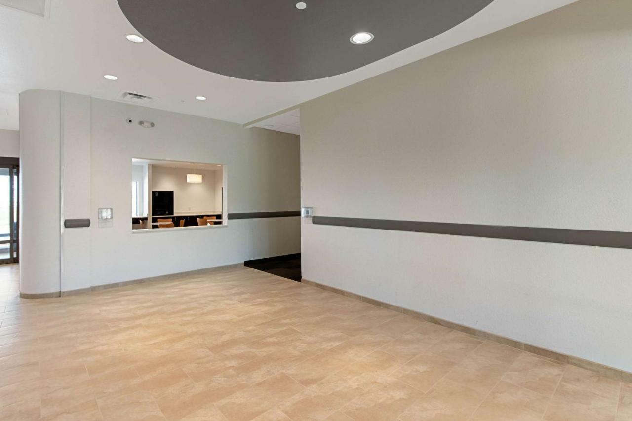 Studio 6 Austin Airport Екстериор снимка