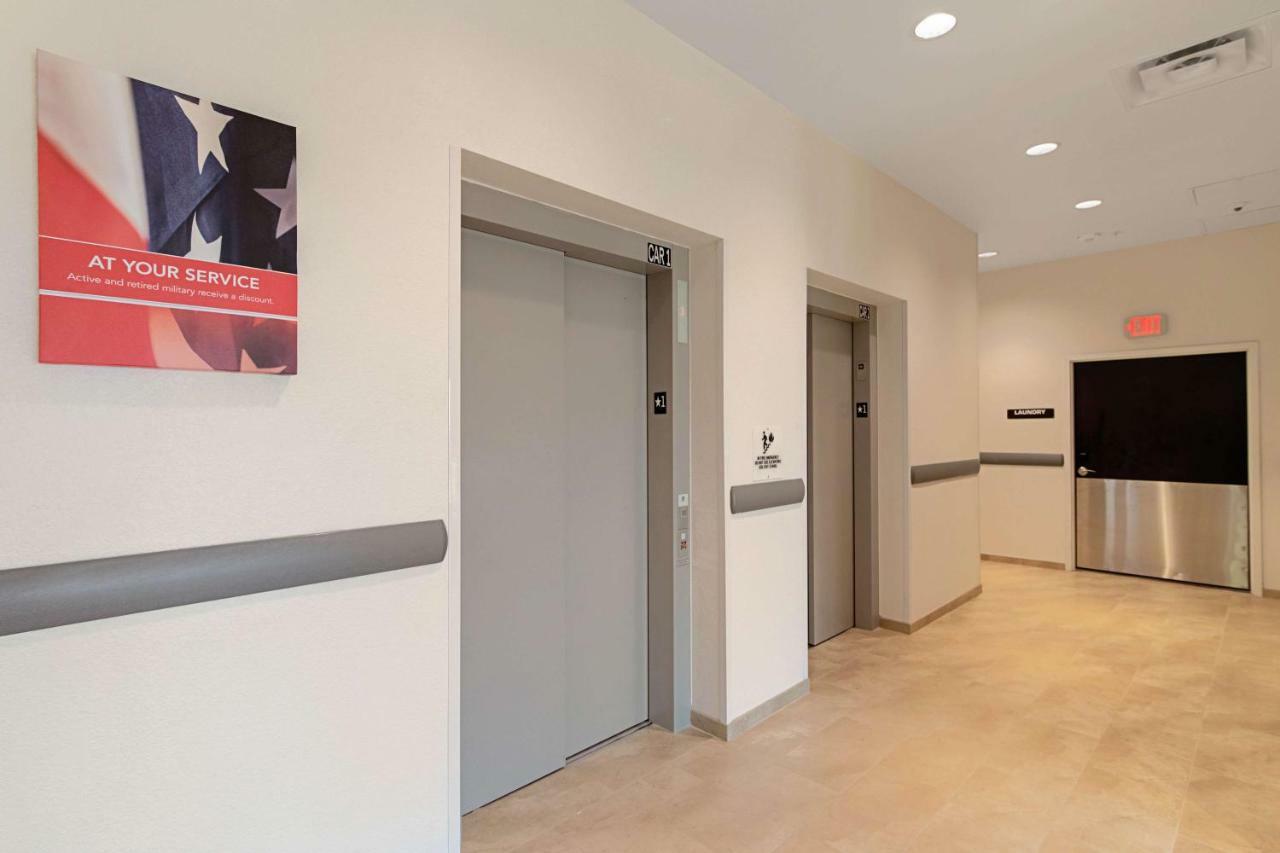 Studio 6 Austin Airport Екстериор снимка