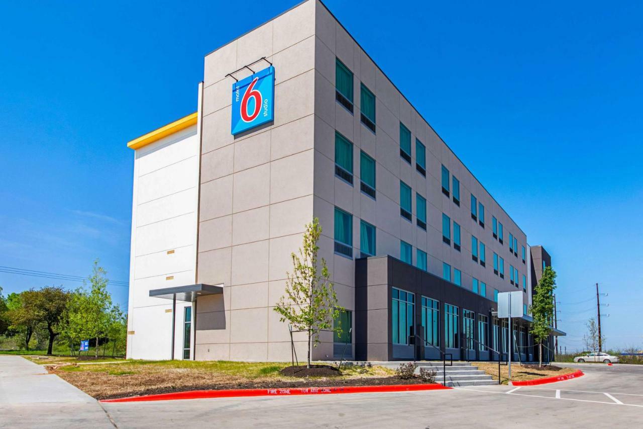 Studio 6 Austin Airport Екстериор снимка