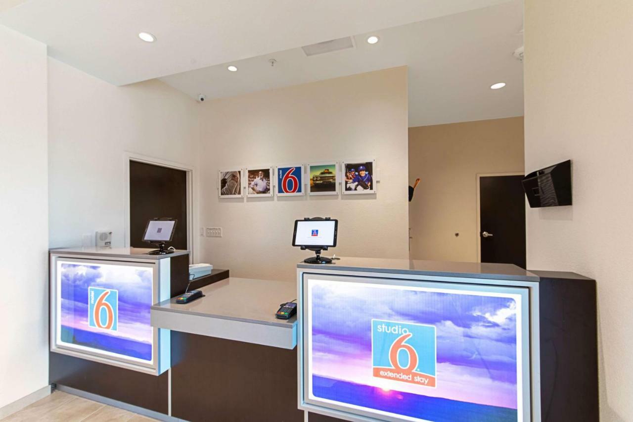 Studio 6 Austin Airport Екстериор снимка