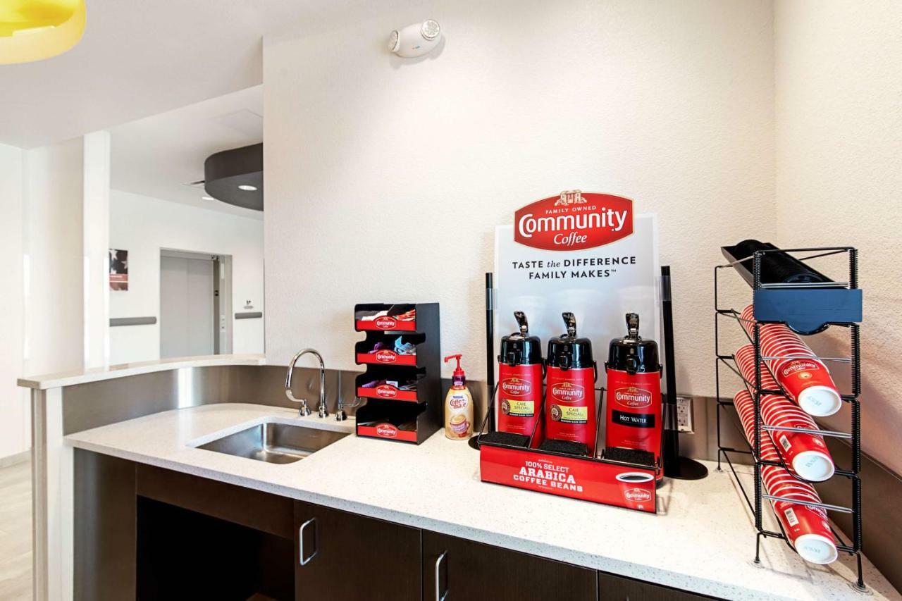 Studio 6 Austin Airport Екстериор снимка